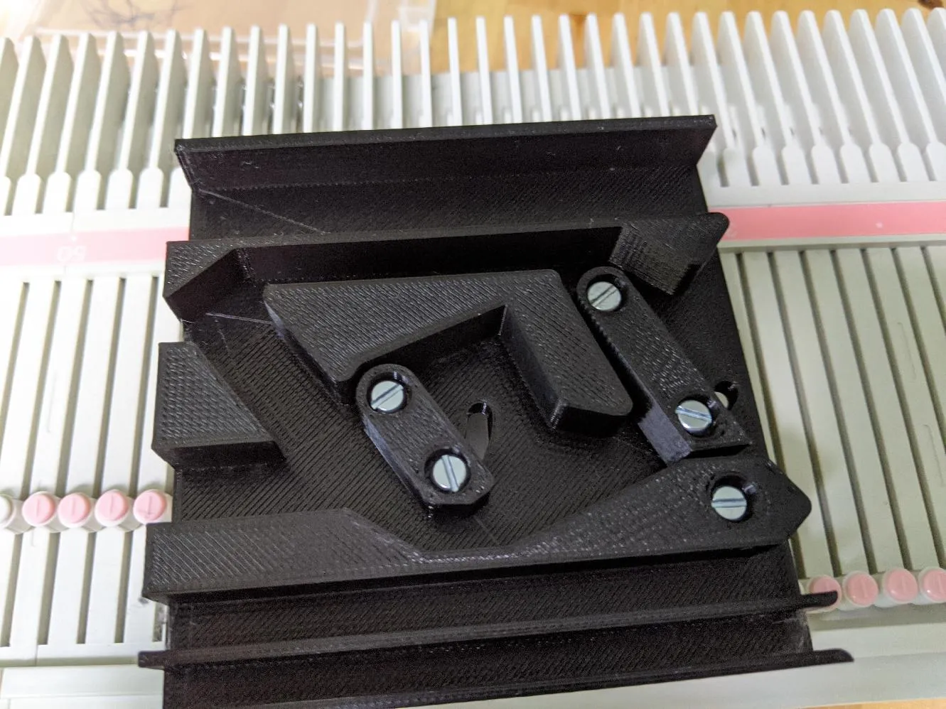 Knitting Machine: Needle Movement Controller First Test Print